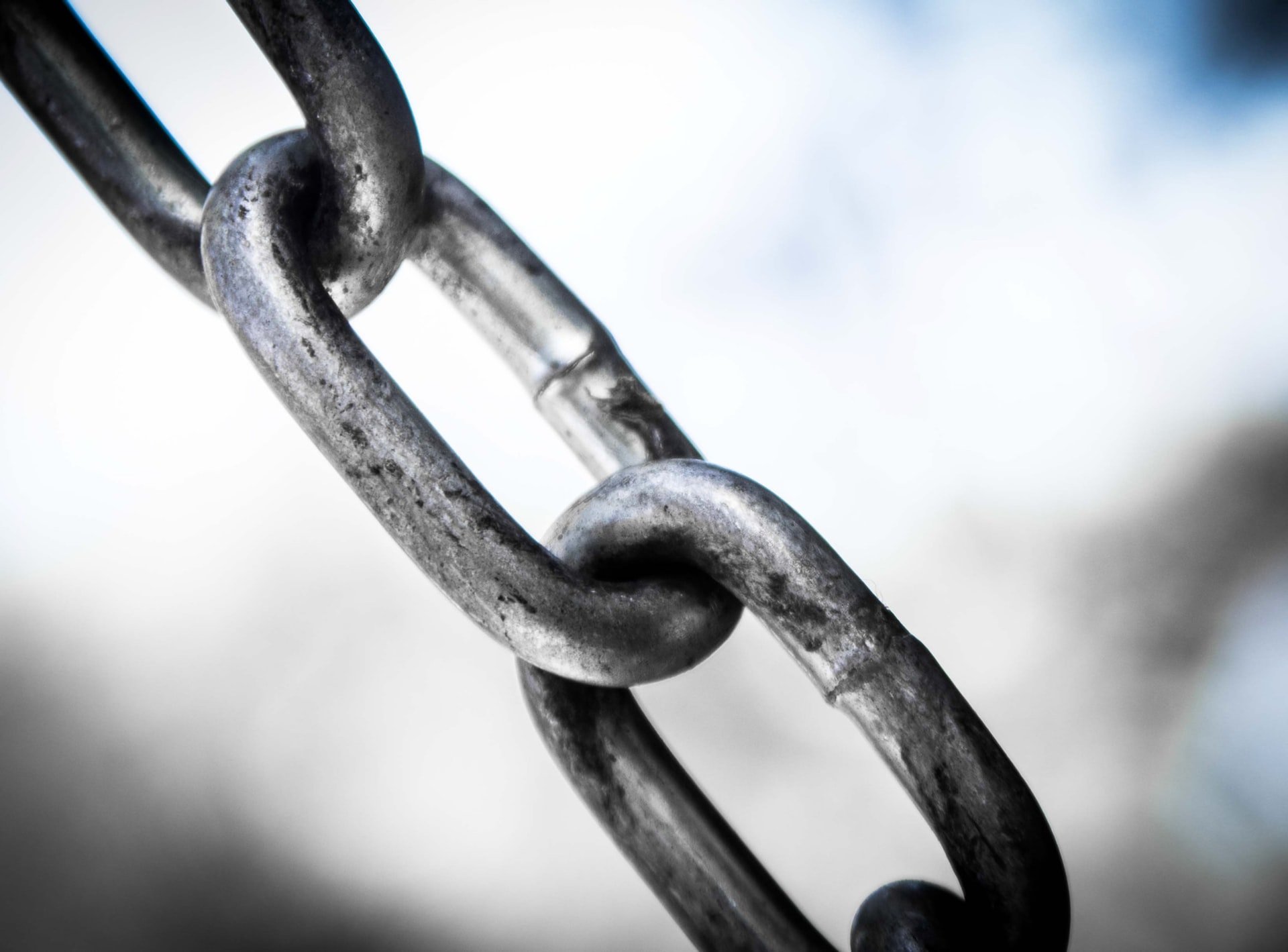 Chain links.