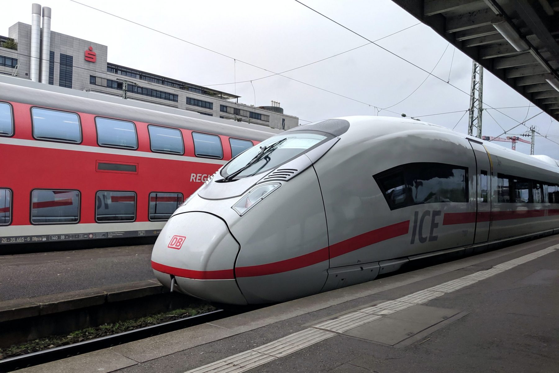 High Speed Train
