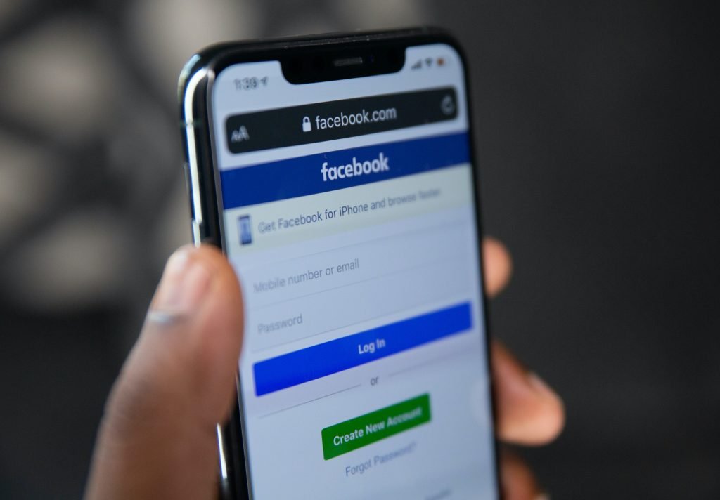 Facebook (Meta)